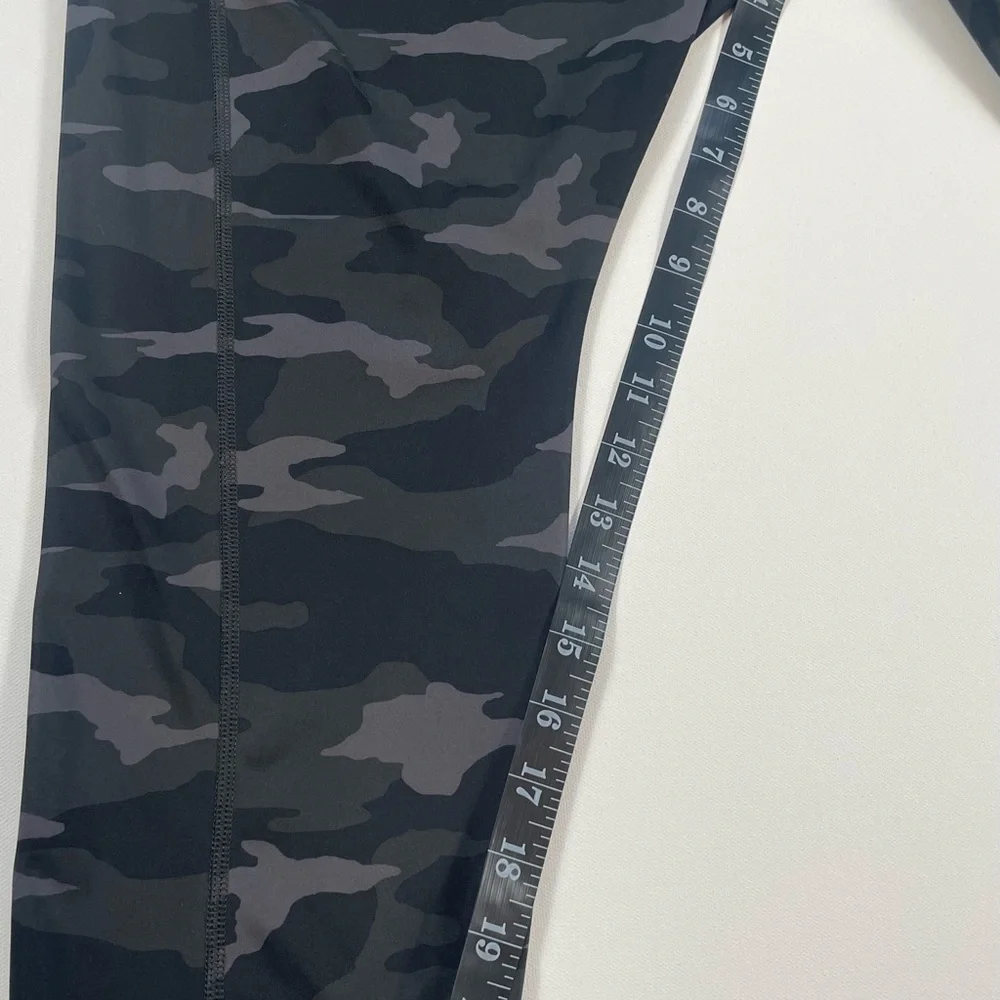 Athleta Ultimate Camo 7/8 Tights Women’s 3X Black Gray Leggings - Picture 8 of 10